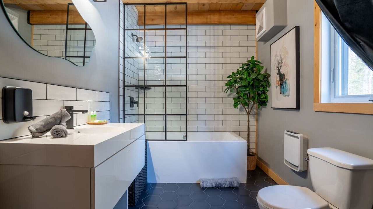 Photo of Bathroom in Sainte-Emelie
