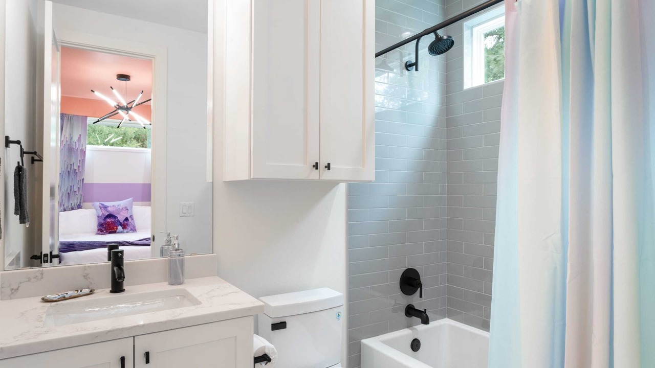 Photo of Bathroom in Blackshear-Prospect Hill