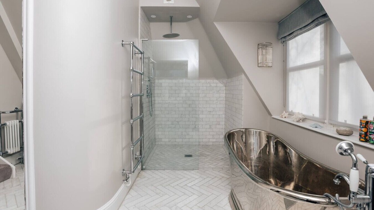 Photo of Bathroom in Hurley