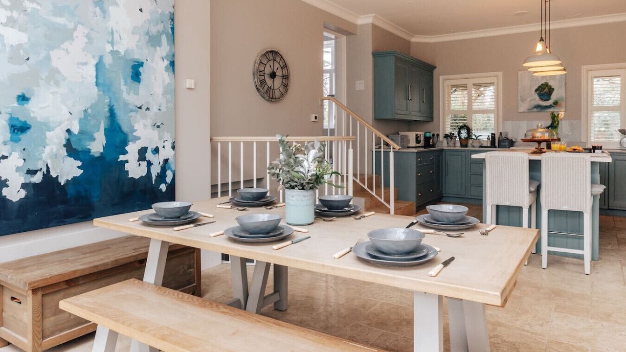 Photo of Others in Hurley