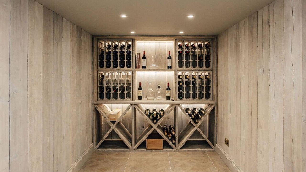 Photo of Others in Hurley