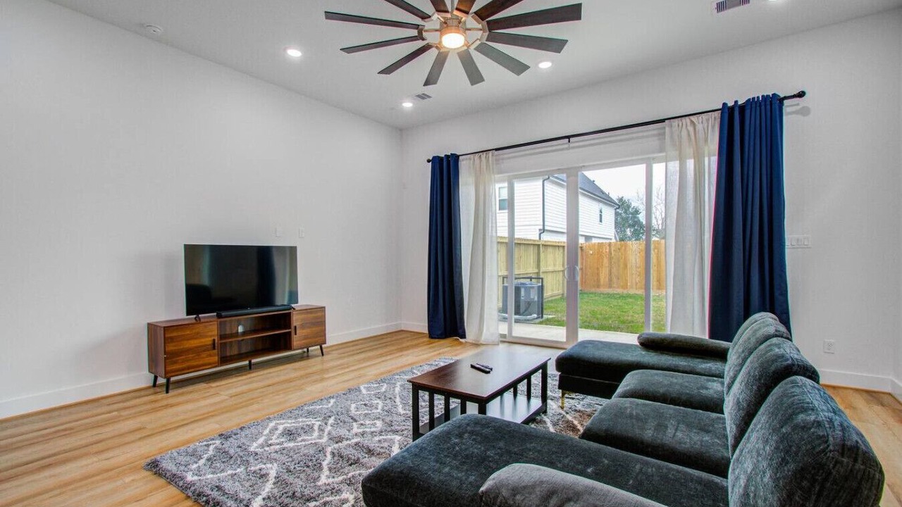 Photo of Livingroom in OST - South Union