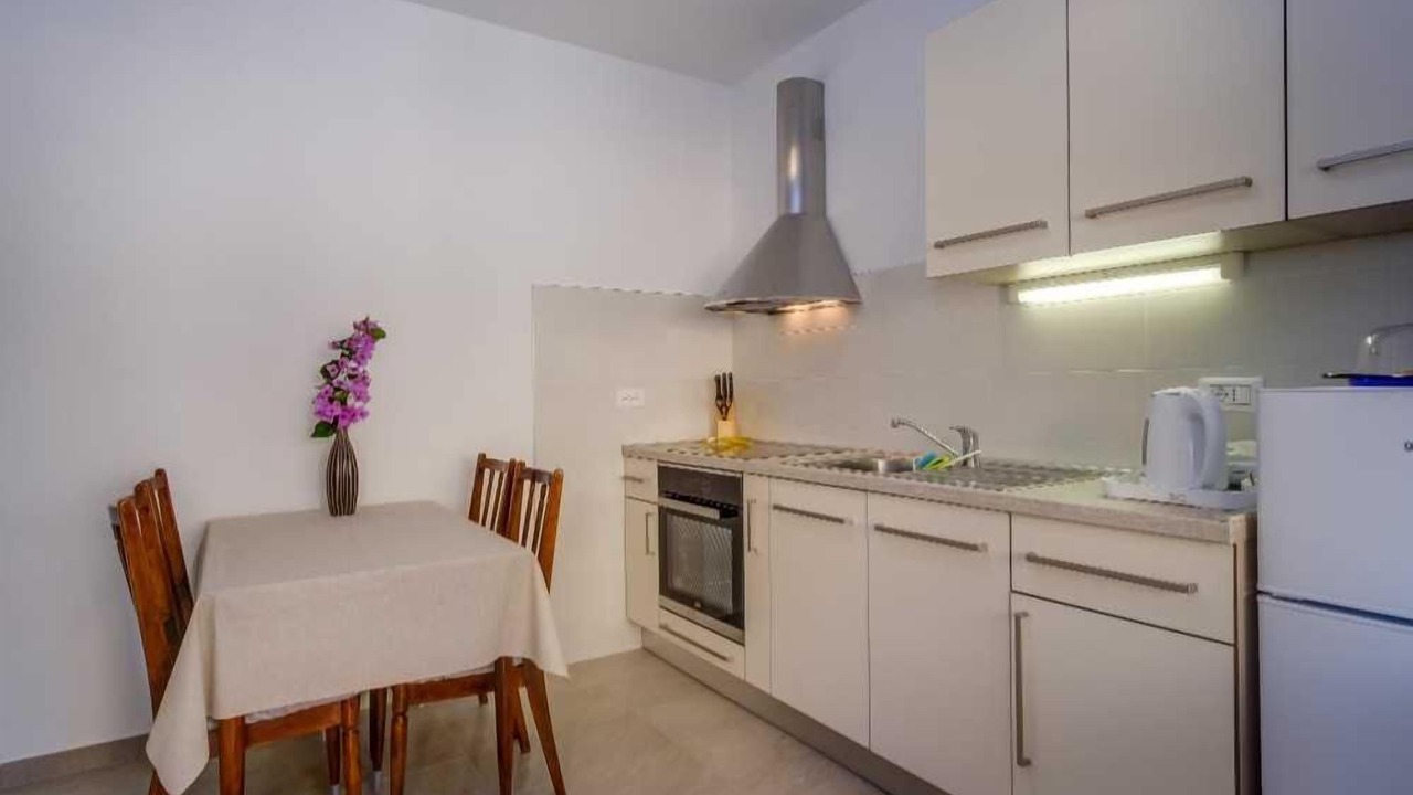 Photo of Kitchen in Cove Murtar