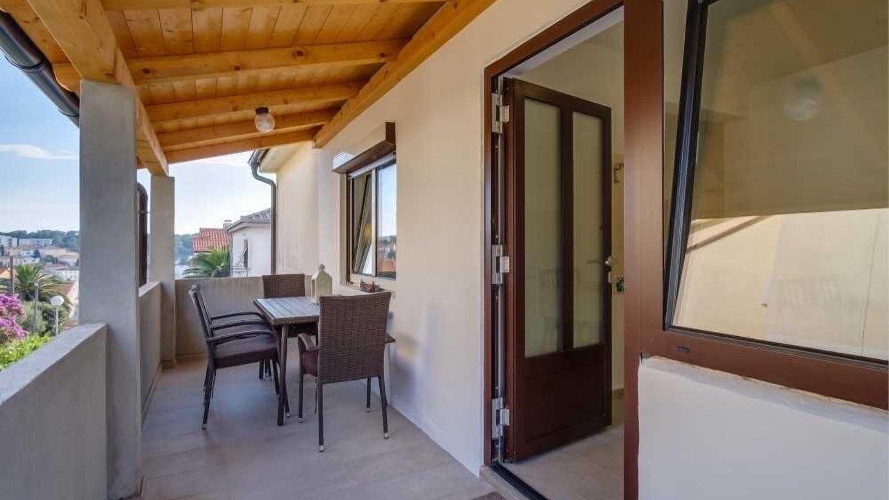 Photo of Outdoor in Cove Murtar