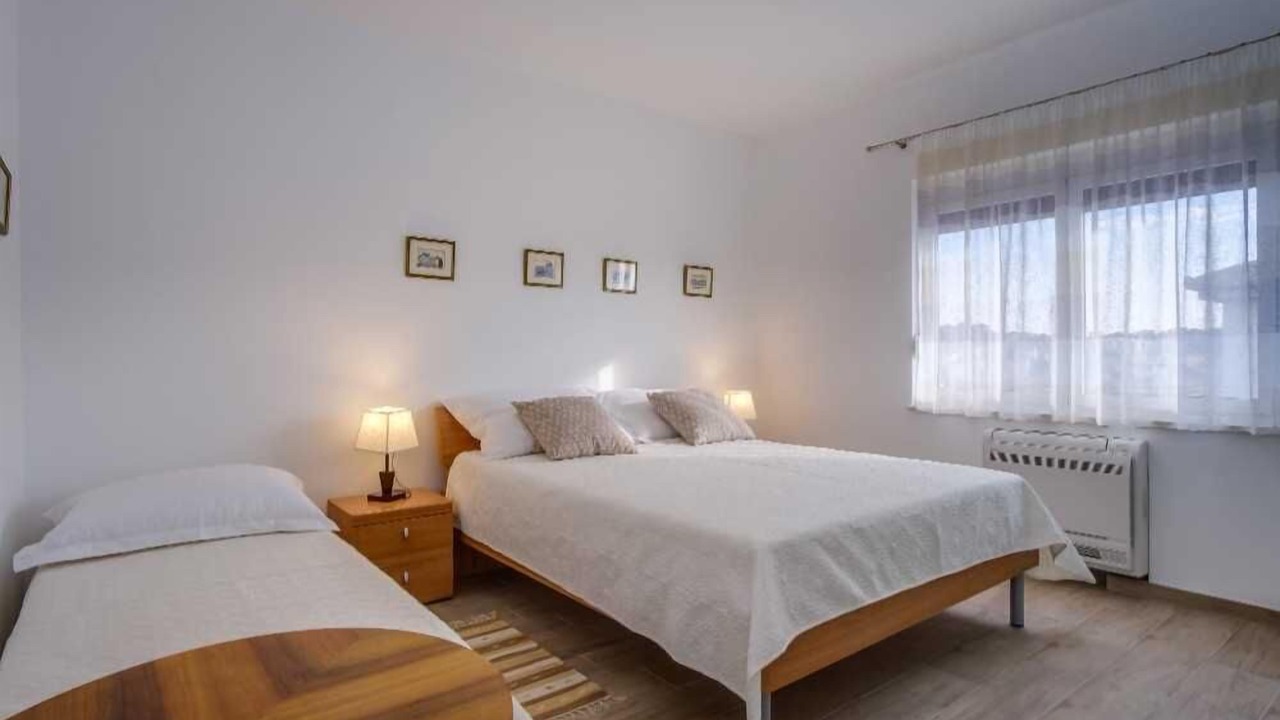 Photo of Bedroom in Cove Murtar