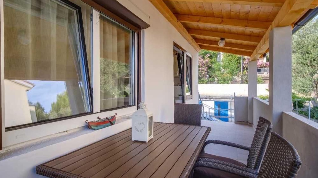 Photo of Outdoor in Cove Murtar