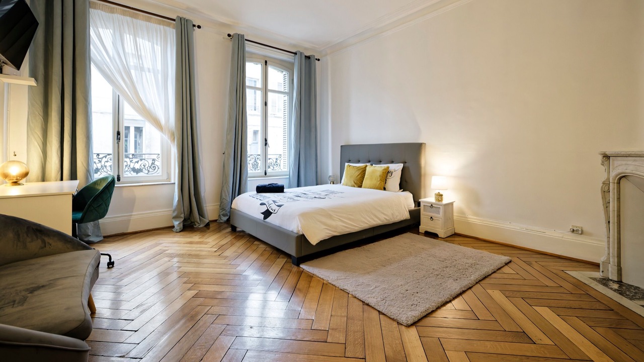 Photo of Bedroom in Saint Nicolas - Charles III - Ville vieille - Trois Maisons - Leopold
