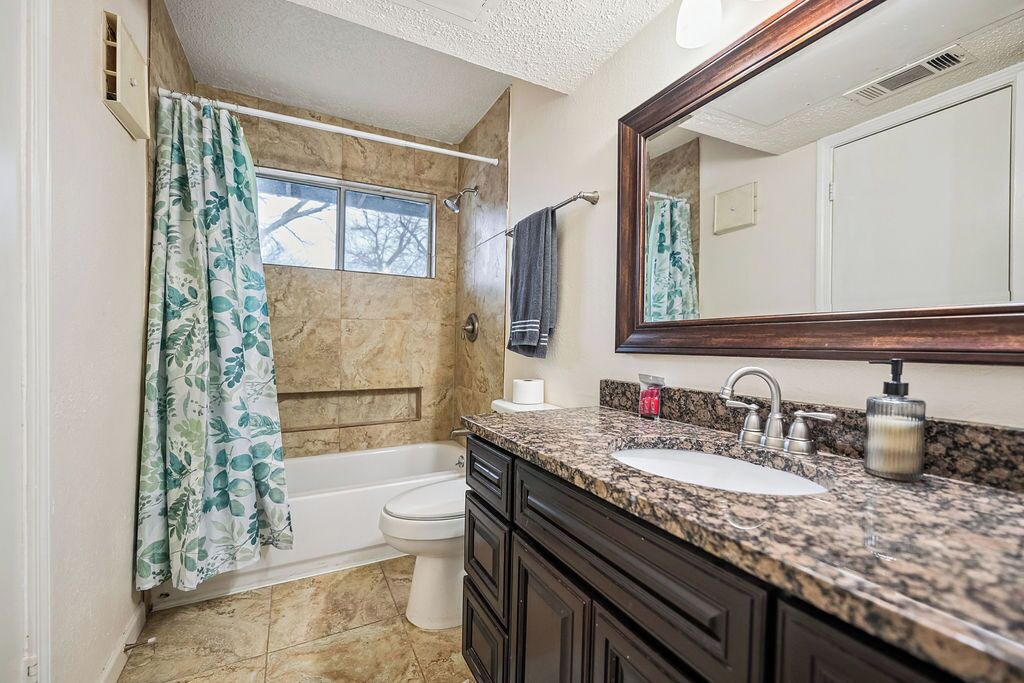 Photo of Bathroom in Valley Ranch