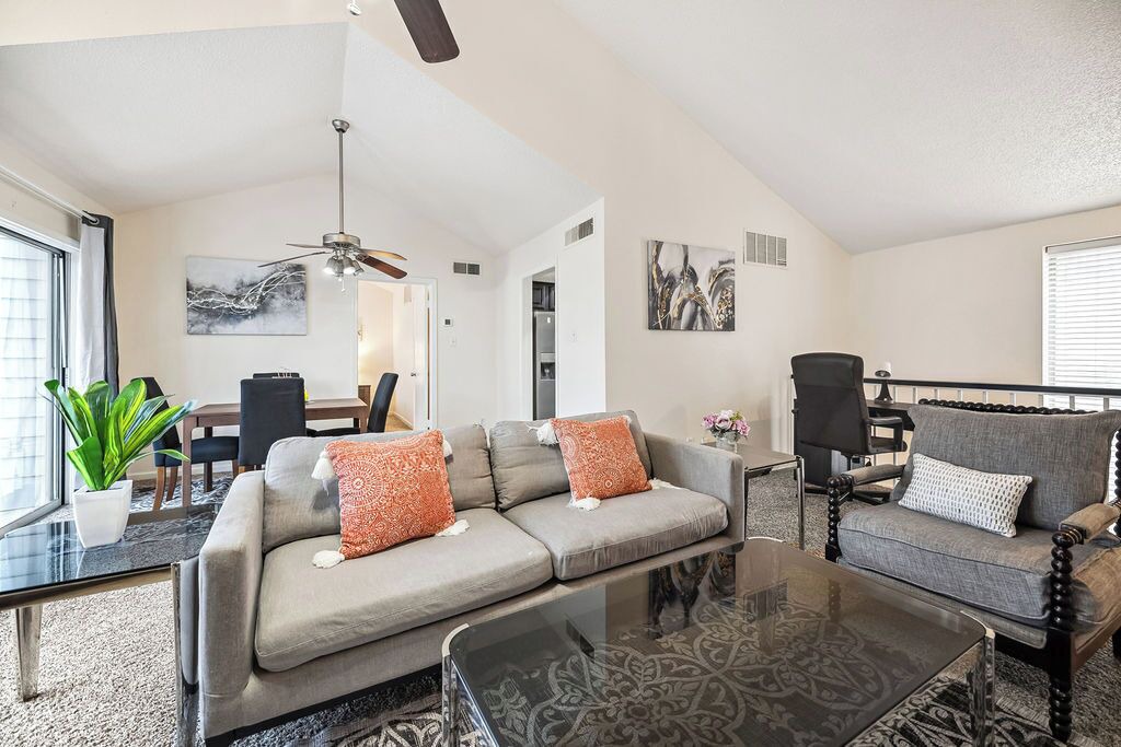 Photo of Livingroom in Valley Ranch