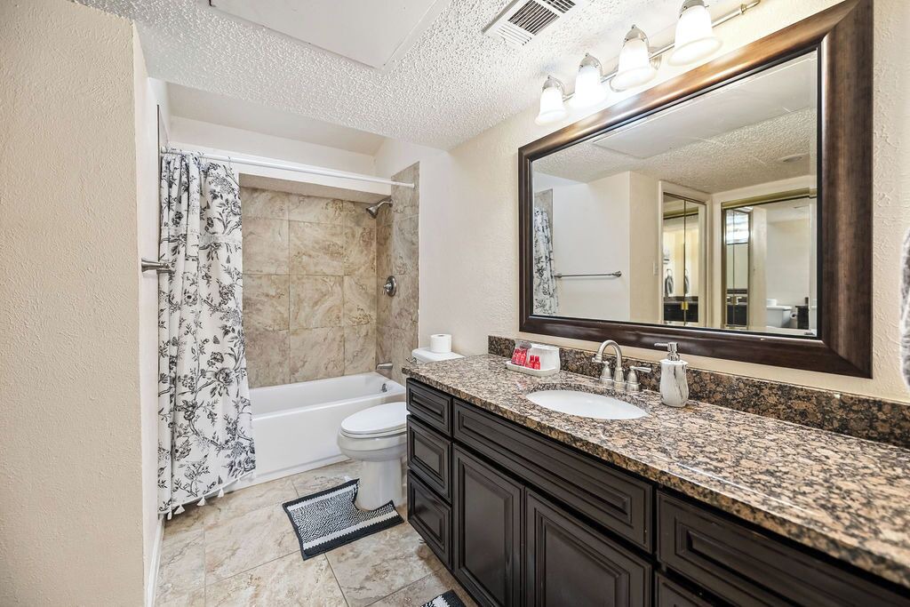 Photo of Bathroom in Valley Ranch