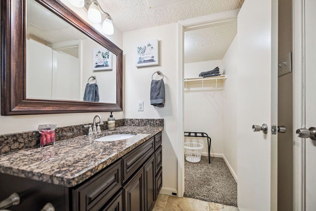 Photo of Bathroom in Valley Ranch