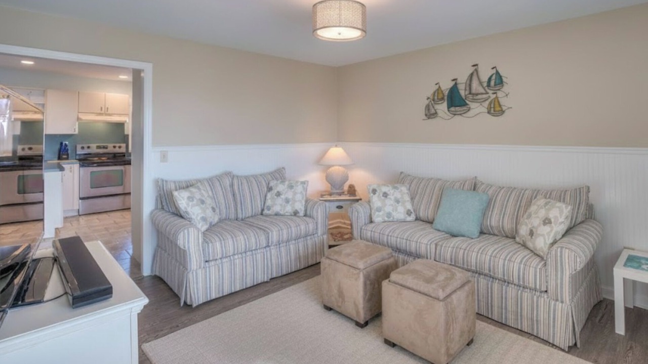 Photo of Livingroom in Southold