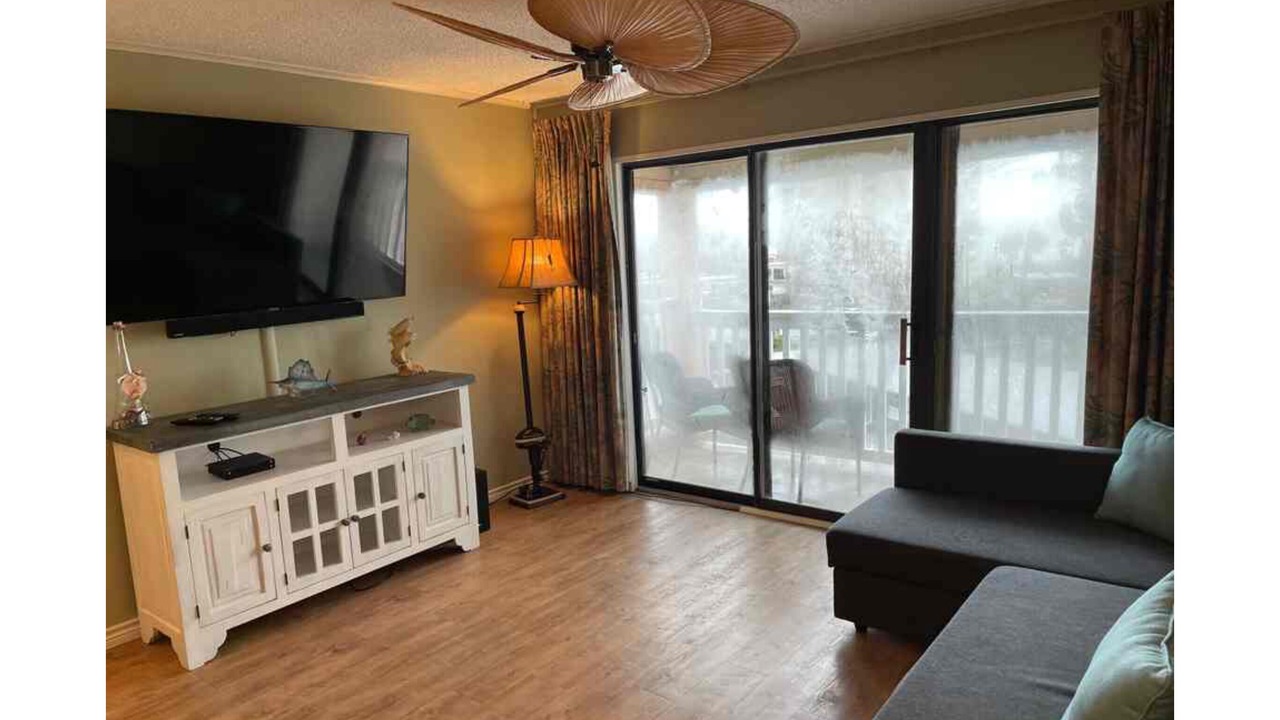 Photo of Livingroom in North Beach