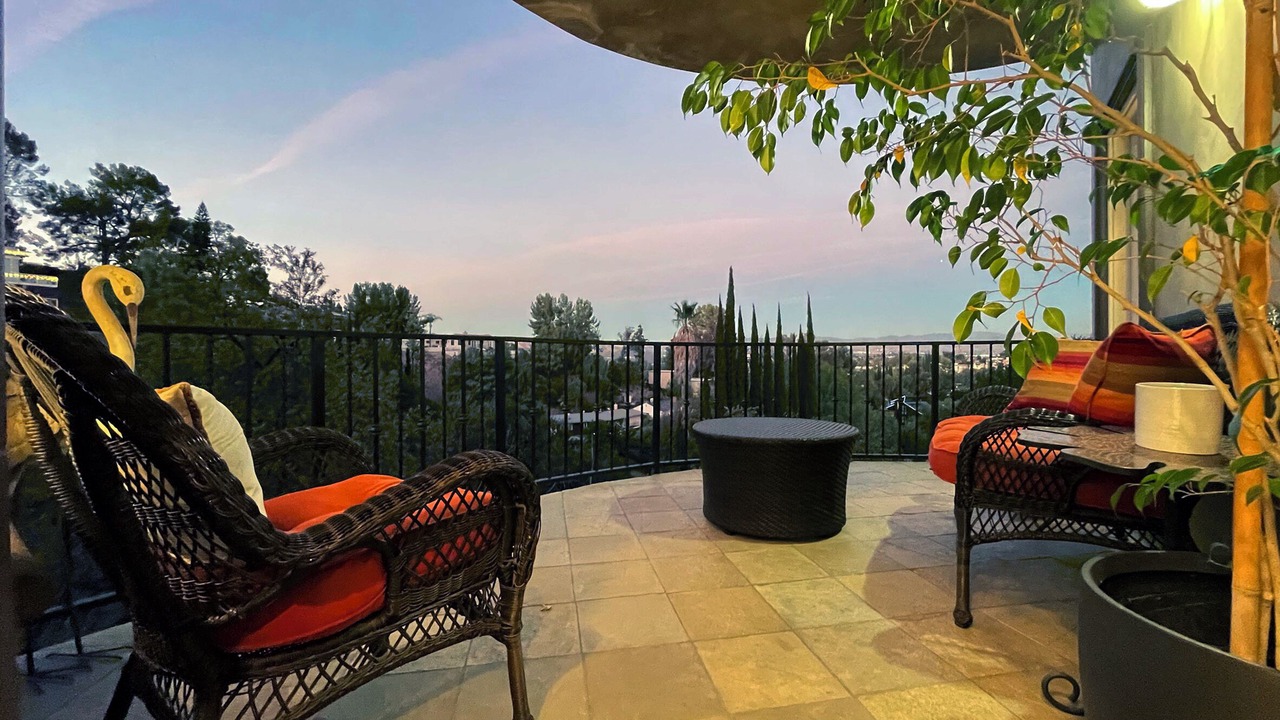 Photo of Patio Balcony in Woodland Hills