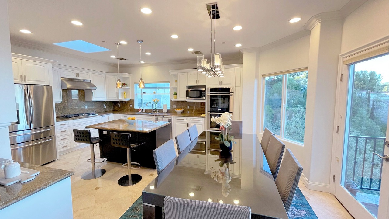 Photo of Kitchen in Woodland Hills