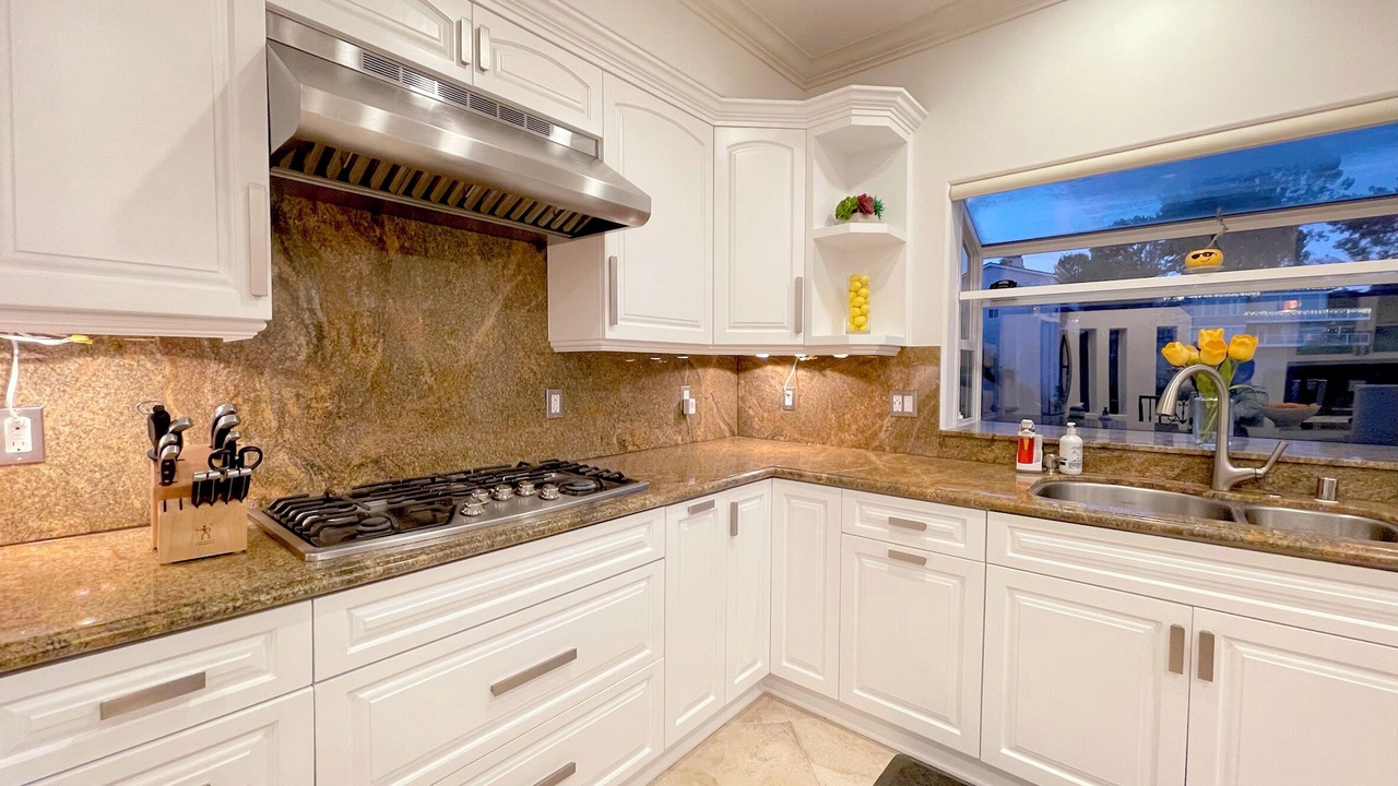 Photo of Kitchen in Woodland Hills