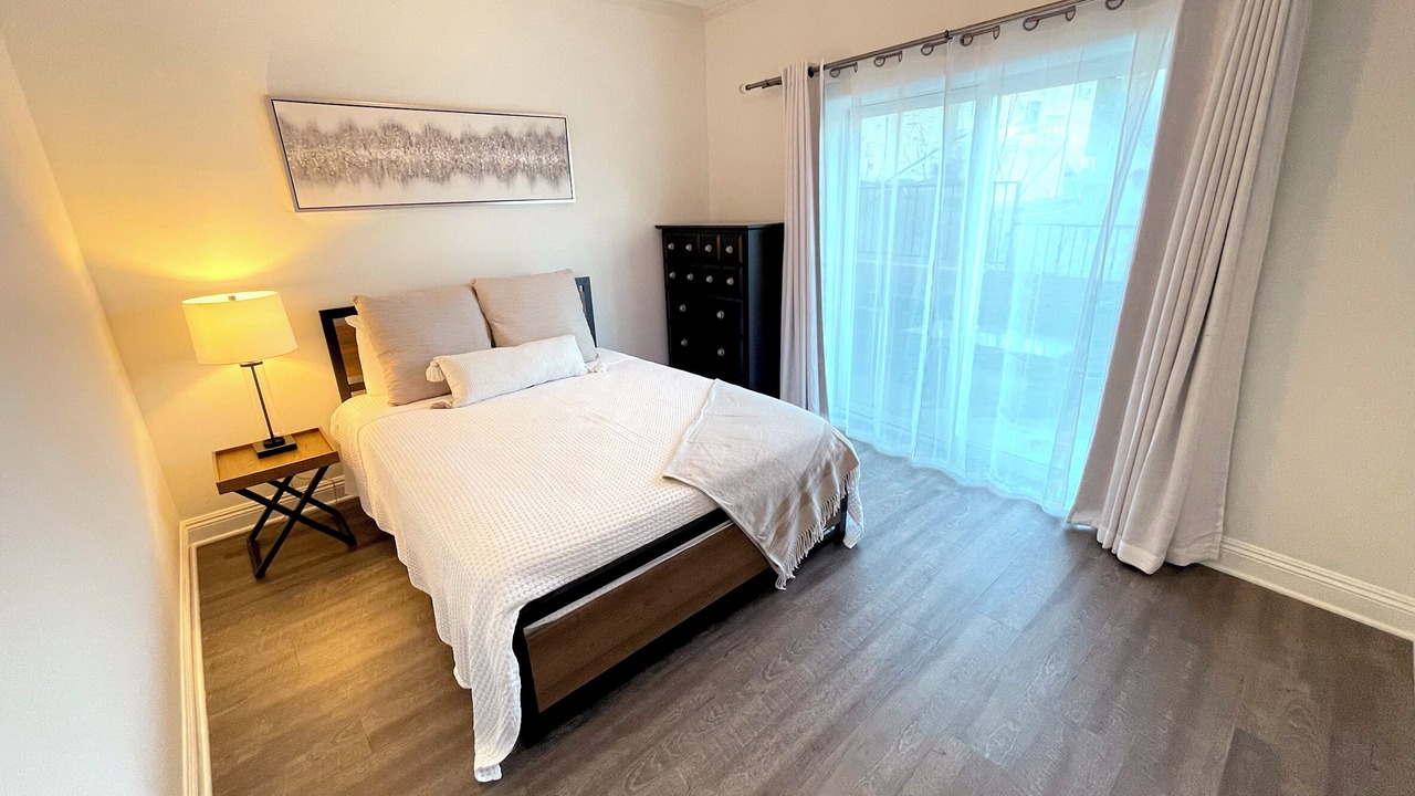 Photo of Bedroom in Woodland Hills