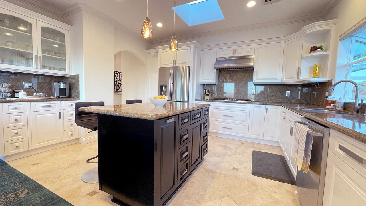 Photo of Kitchen in Woodland Hills