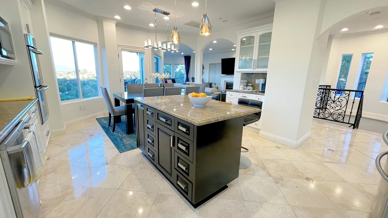Photo of Kitchen in Woodland Hills