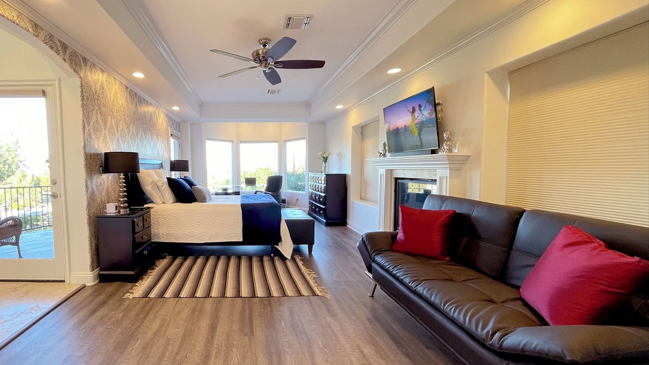 Photo of Livingroom in Woodland Hills