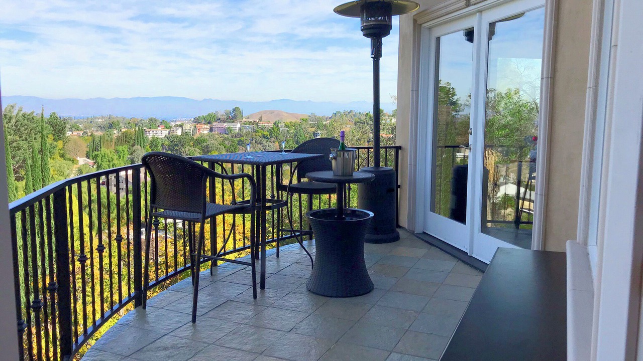 Photo of Outdoor in Woodland Hills