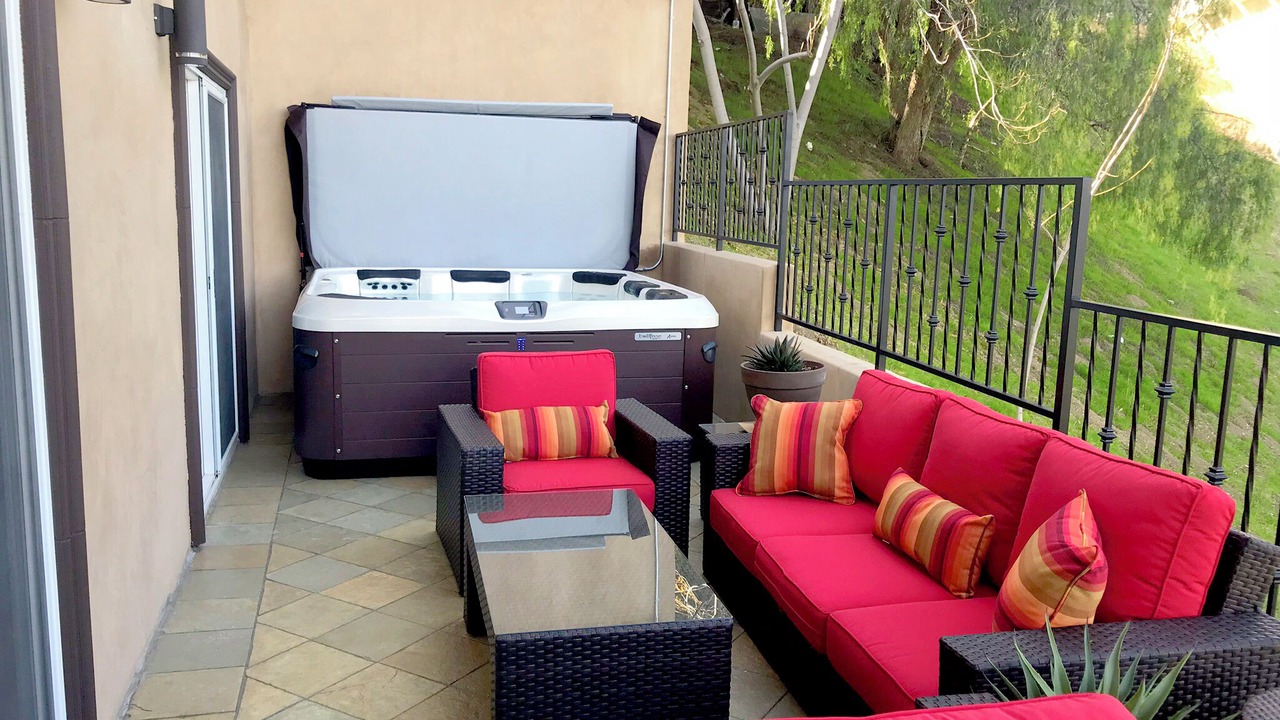Photo of Patio Balcony in Woodland Hills