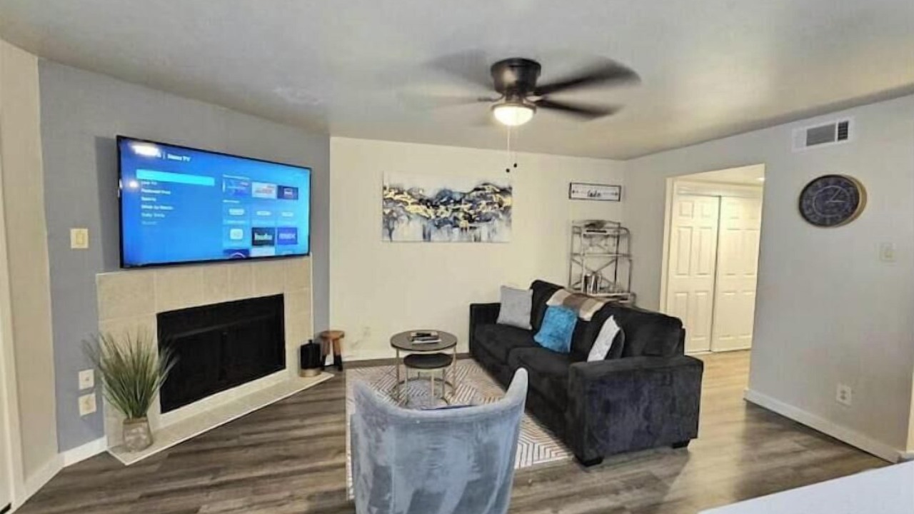 Photo of Livingroom in Garland
