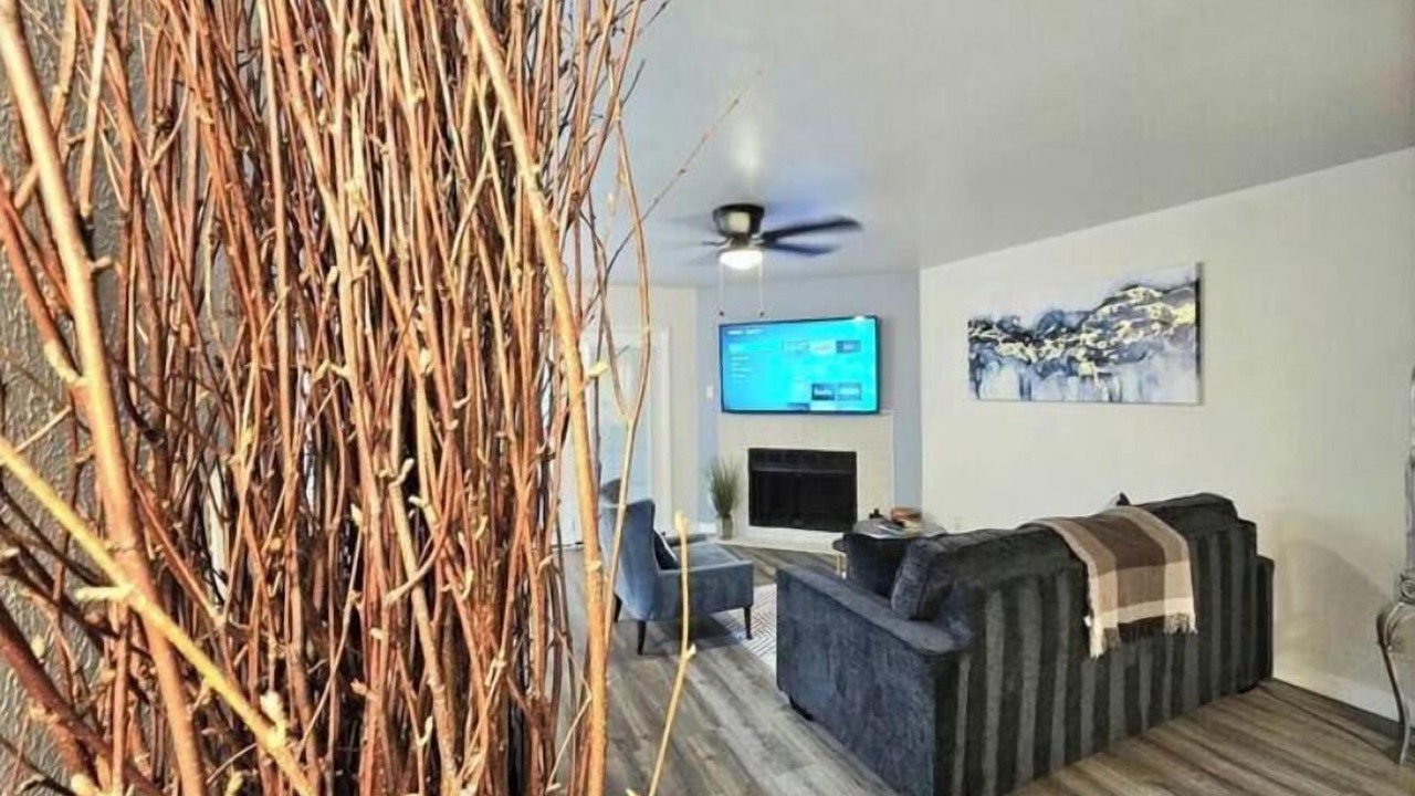 Photo of Livingroom in Garland