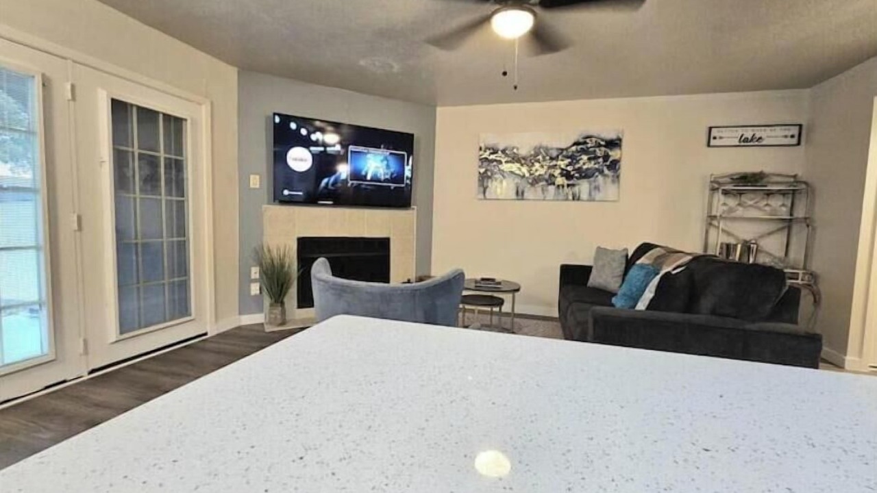 Photo of Livingroom in Garland