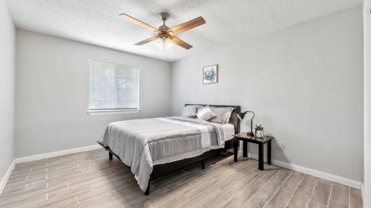 Photo of Bedroom in Northeast Houston