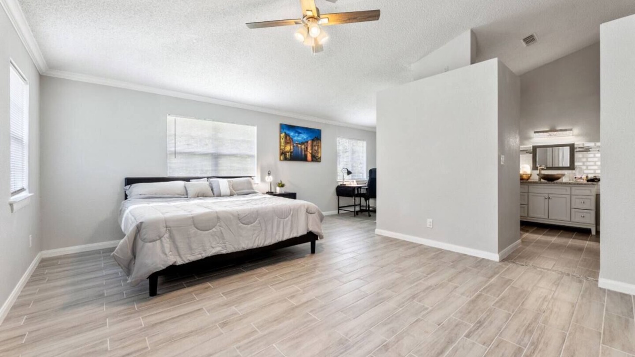 Photo of Bedroom in Northeast Houston
