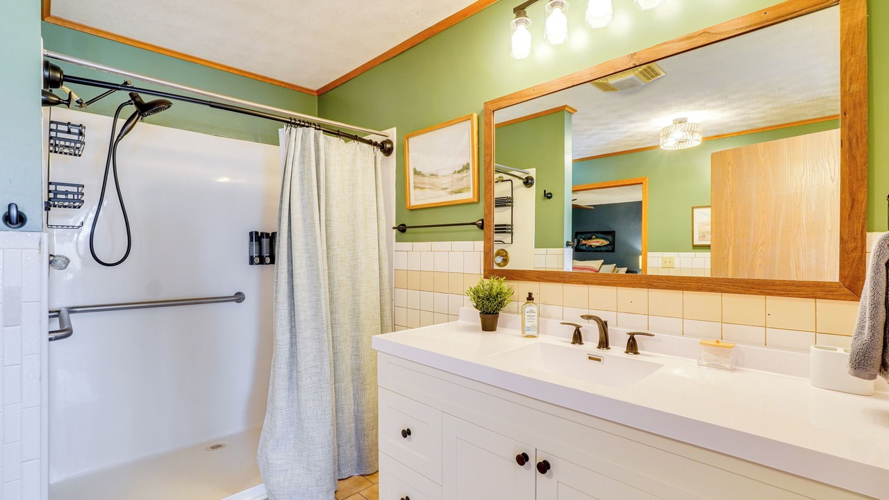 Photo of Bathroom in Eagle Rock