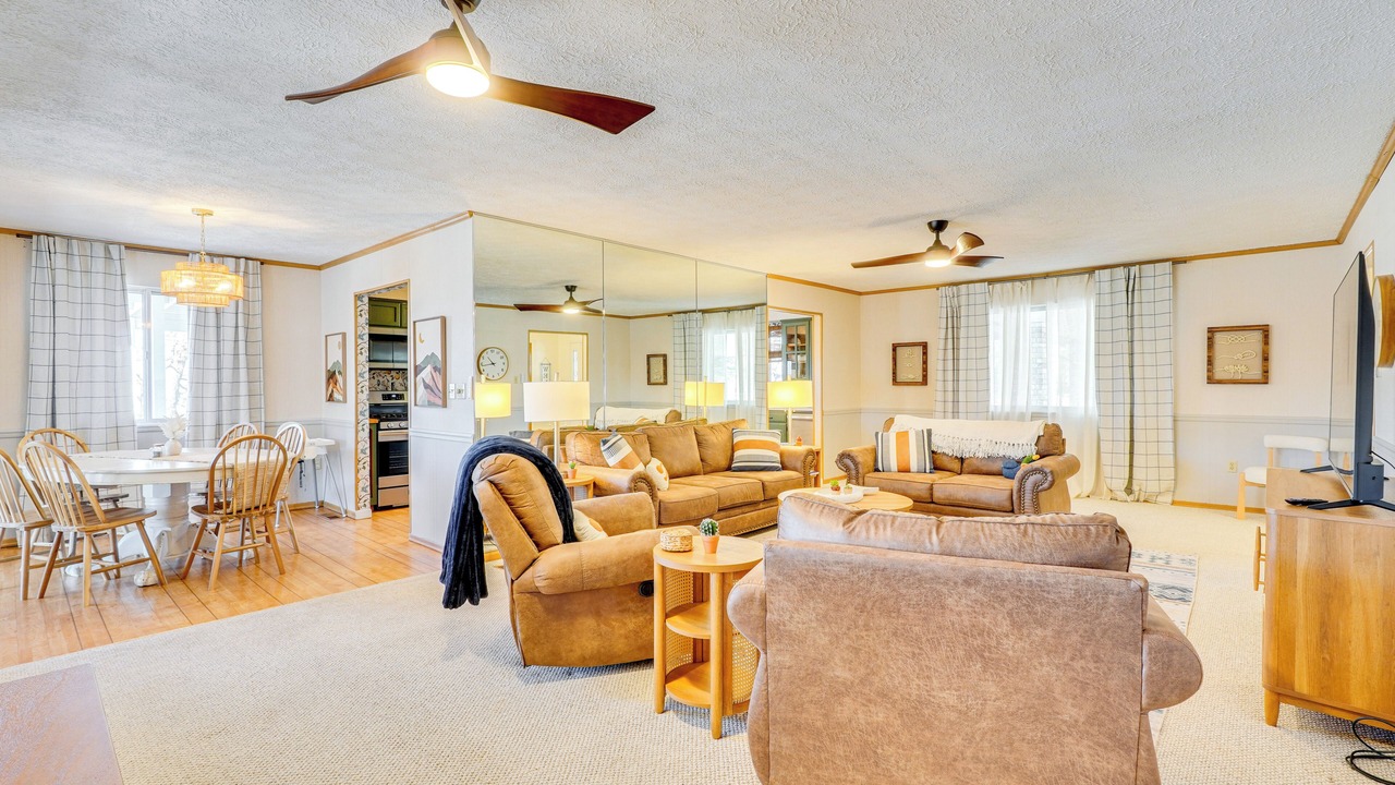 Photo of Livingroom in Eagle Rock