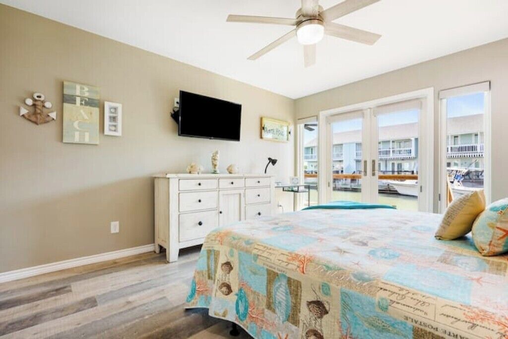 Photo of Bedroom in Key Allegro