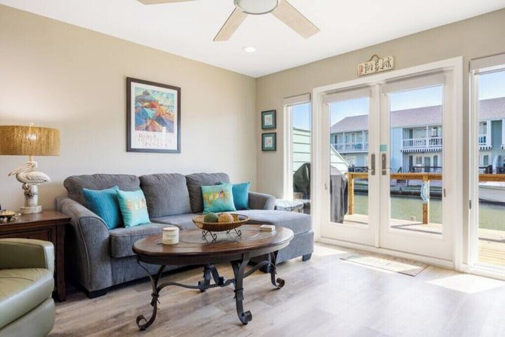 Photo of Livingroom in Key Allegro