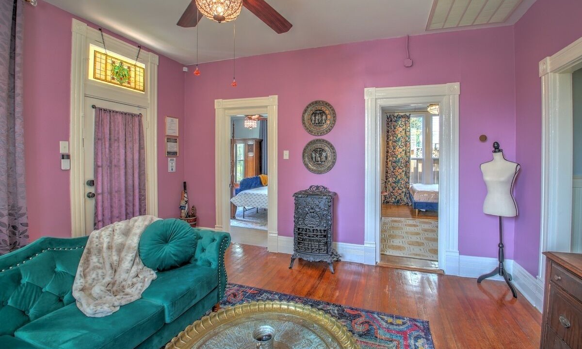 Photo of Livingroom in Hot Springs