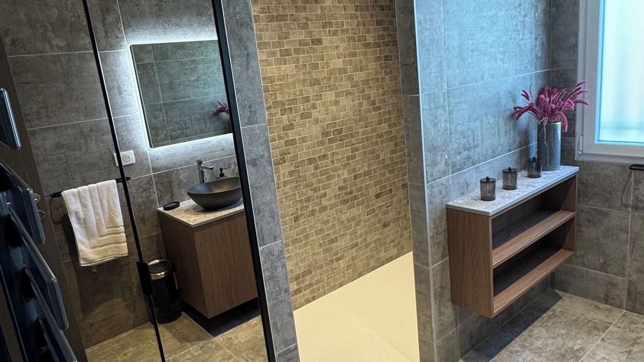 Photo of Bathroom in Saint-Ciers-du-Taillon