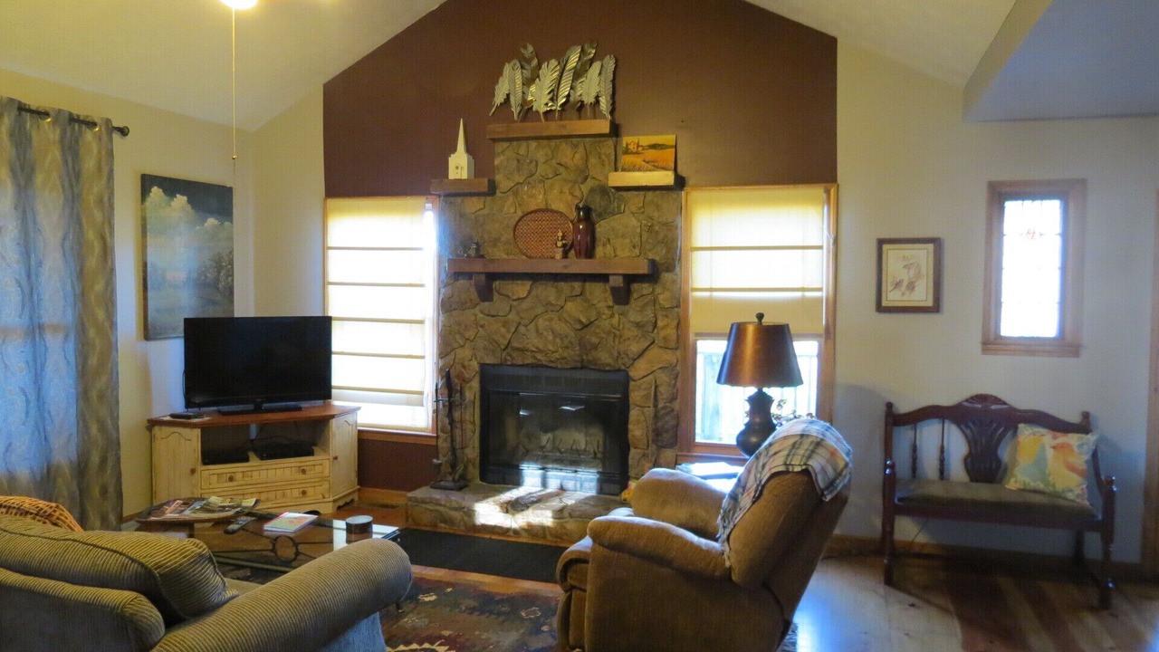 Photo of Livingroom in Ellijay