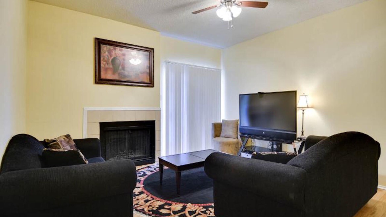 Photo of Livingroom in Village At Walnut Creek