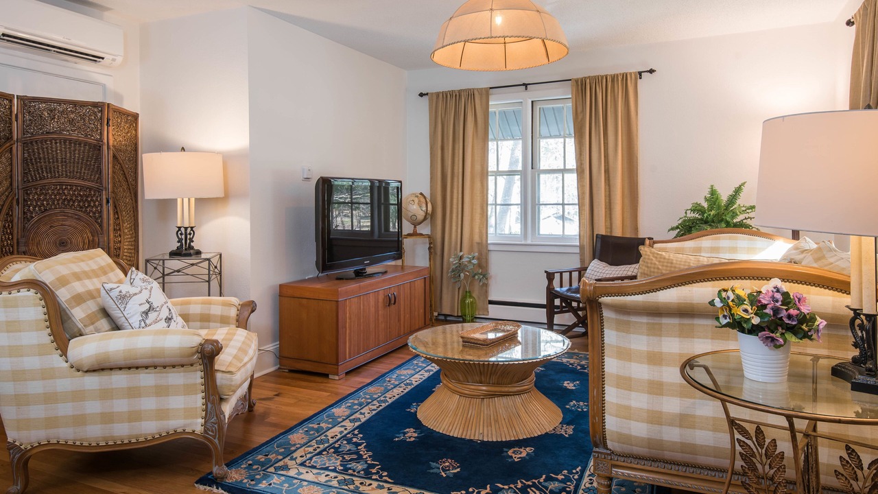 Photo of Bedroom in Hendersonville