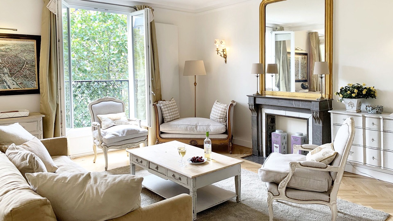 Photo of Bedroom in Quartier du Gros-Caillou