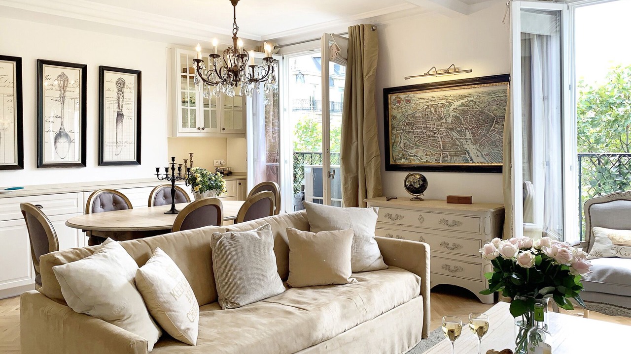 Photo of Bedroom in Quartier du Gros-Caillou