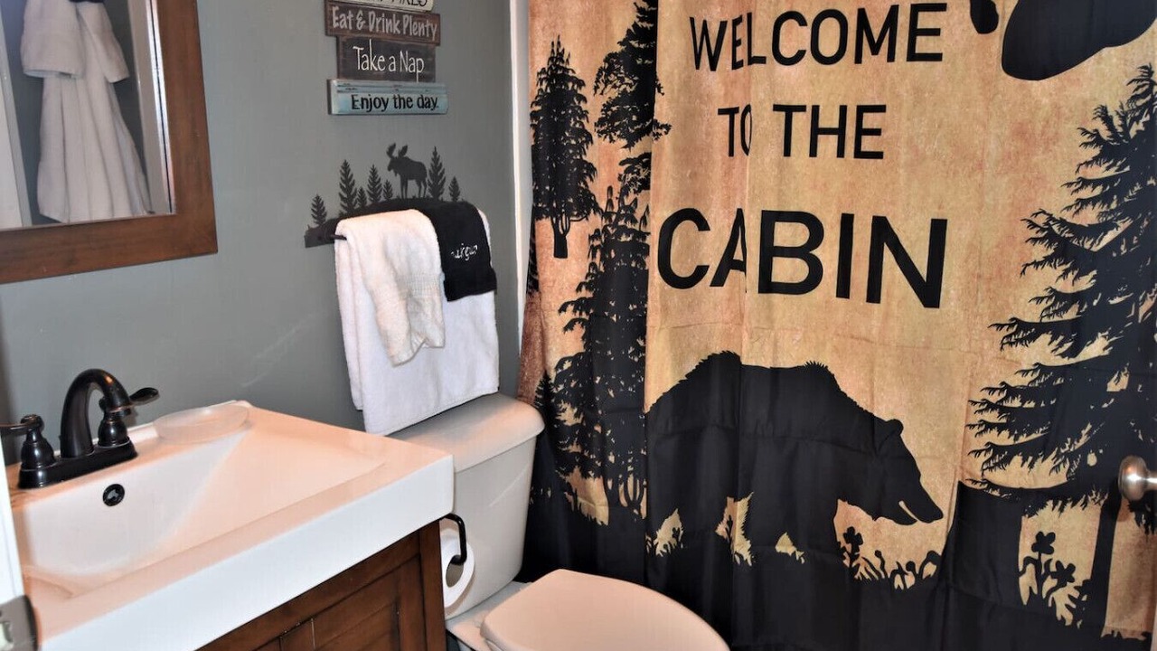 Photo of Bathroom in Helen