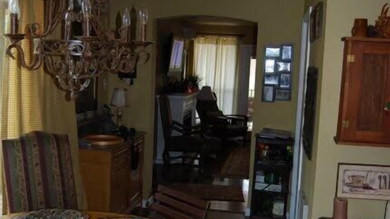 Photo of Livingroom in Davis