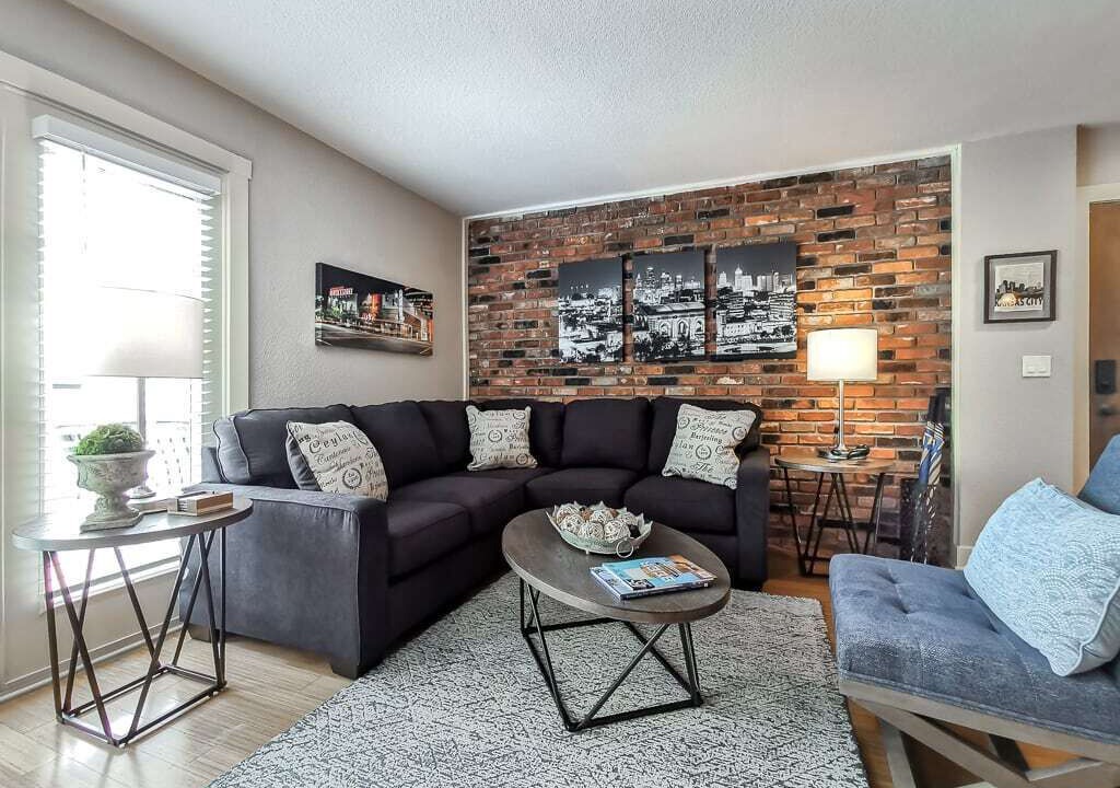 Photo of Livingroom in Plaza Westport
