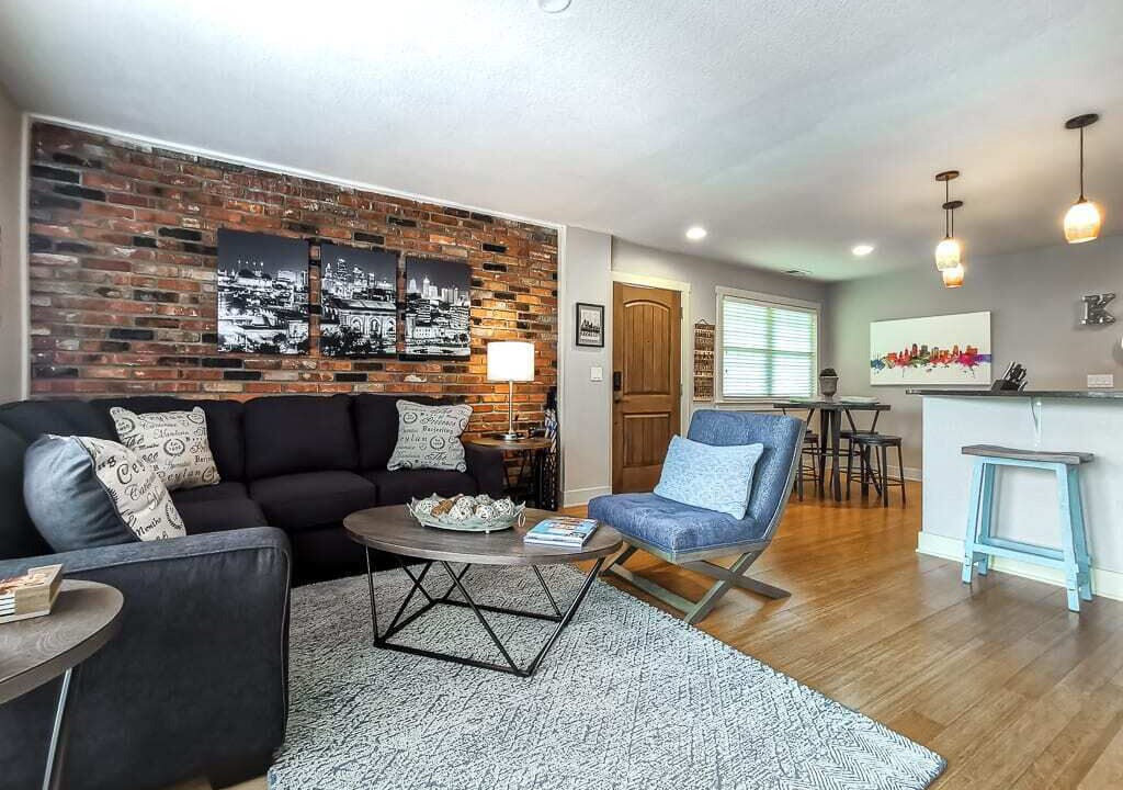 Photo of Livingroom in Plaza Westport