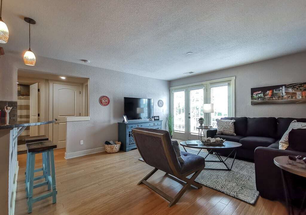 Photo of Livingroom in Plaza Westport
