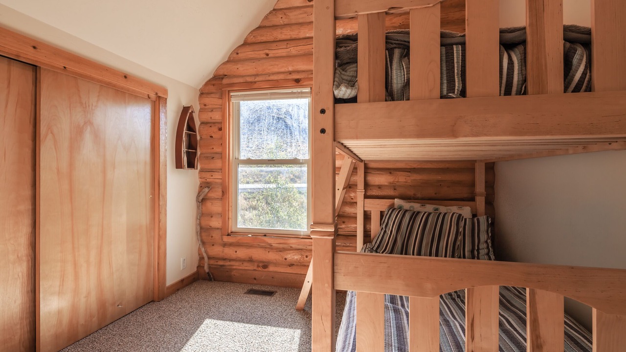 Photo of Bedroom in Helper