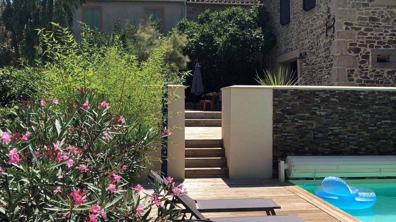 Photo of Outdoor in Montseret