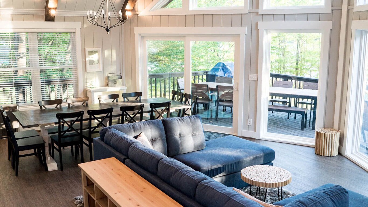 Photo of Livingroom in Treasure Lake